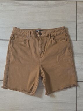 Simply Vera Vera Wang Brown Denim Shorts Size 10-7 Inch Inseam EUC High-Waist